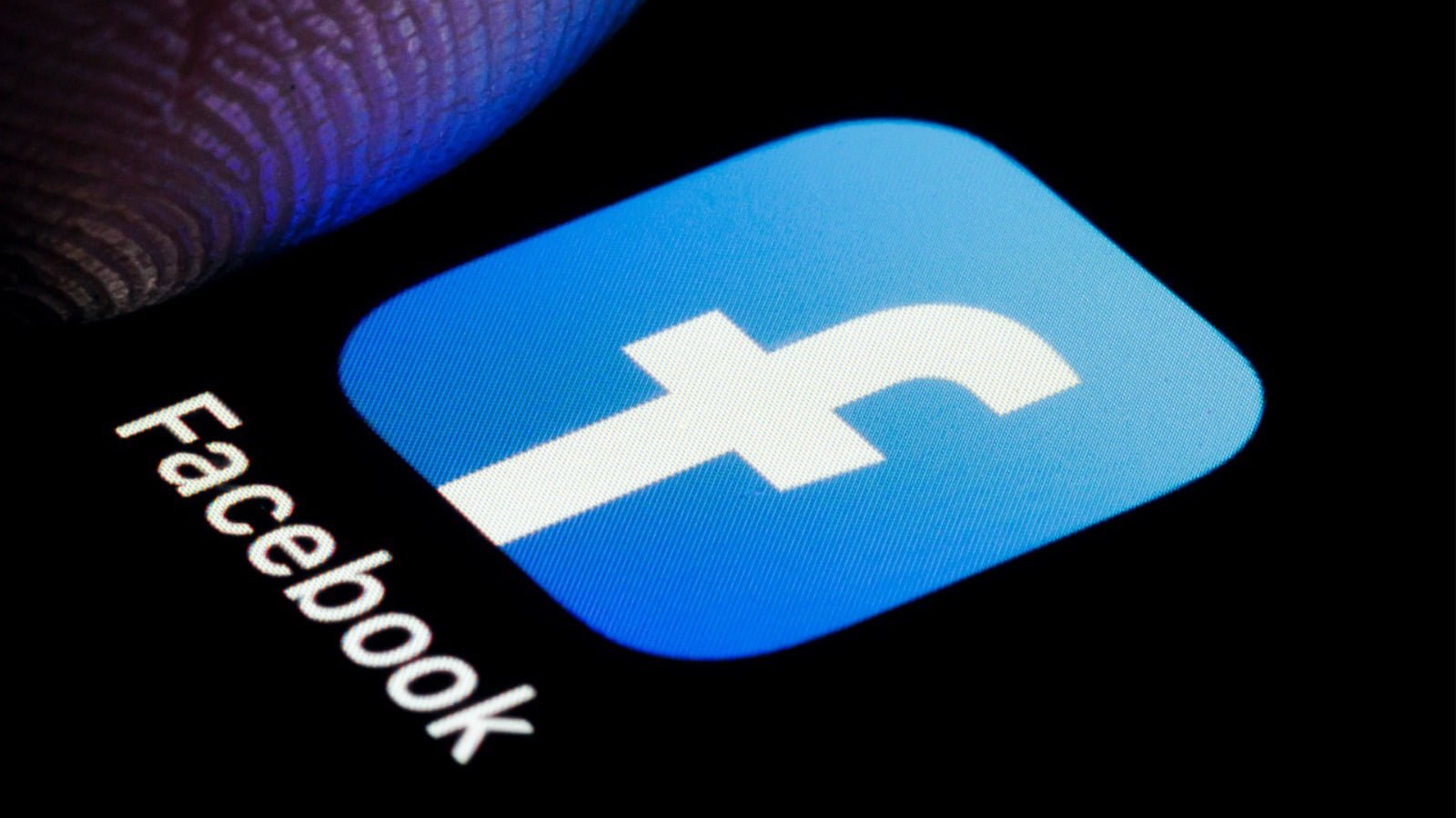 Social Media Giants Plunge